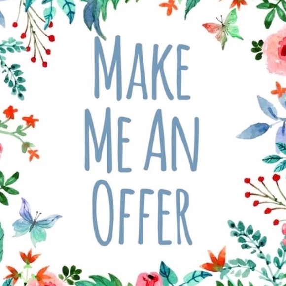 HELP ME CLEAR MY CLOSET!! 🌞 Accepting Reasonable offers, SEND AN OFFER :)! - Picture 1 of 1